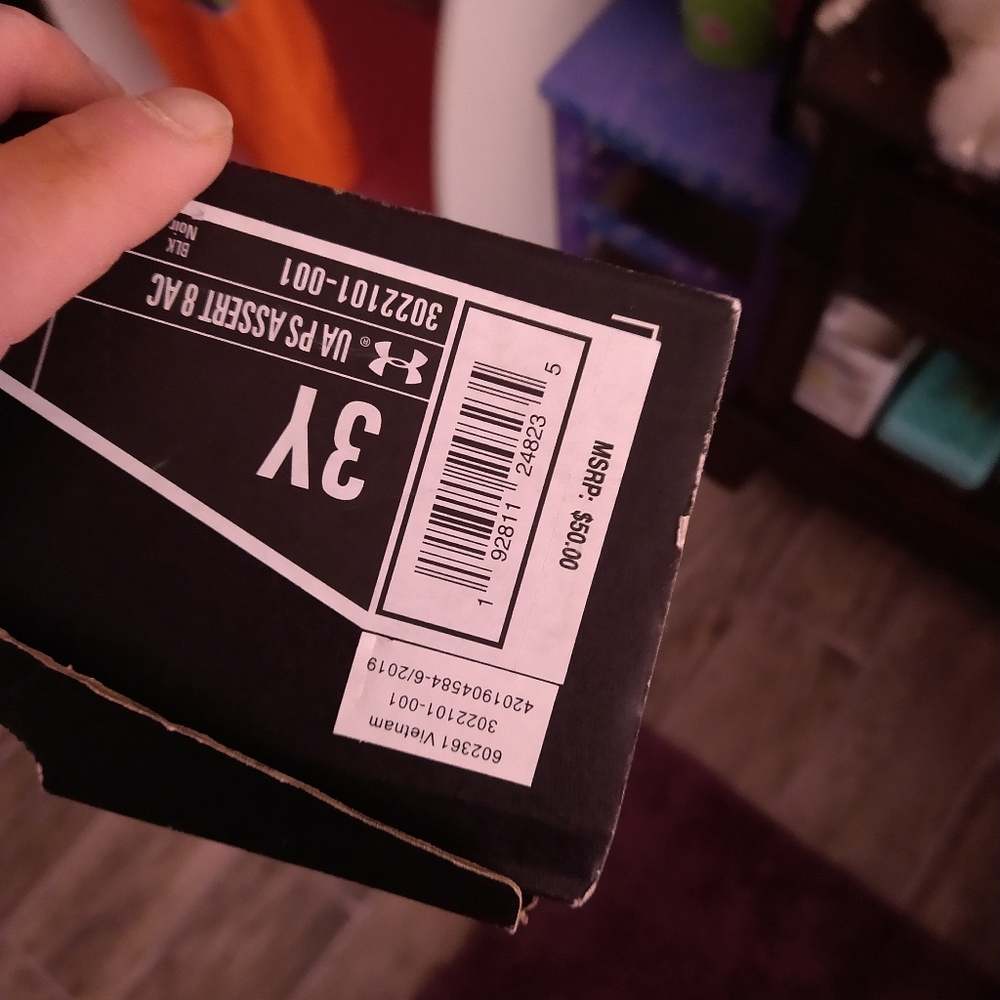 Girls Under Armour Sneakers - Picture 5 of 7